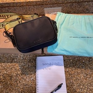 Brand New Off-White Messenger / Cross-Body Bag